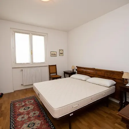 דירה Casa Della Rocca *