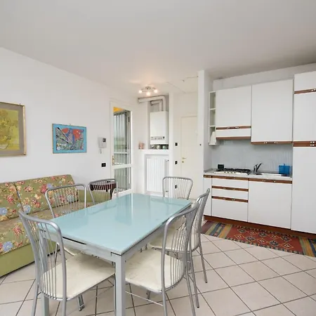 Casa Della Rocca * מנרבה דל גארדה